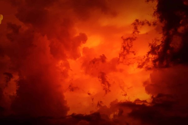 What are the best UK cruises offering ghost tours of haunted maritime sites?